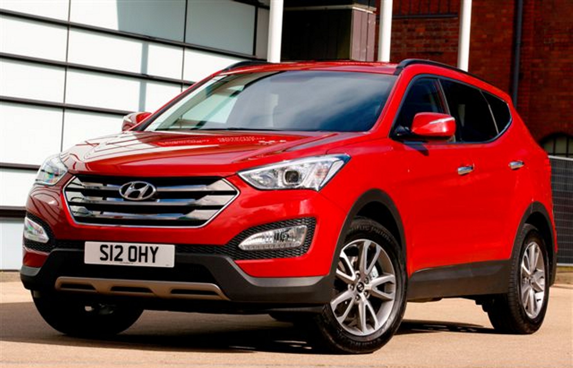 NEW GENERATION SANTA FE NAMED THE SAFEST IN ITS CLASS OF 2012
