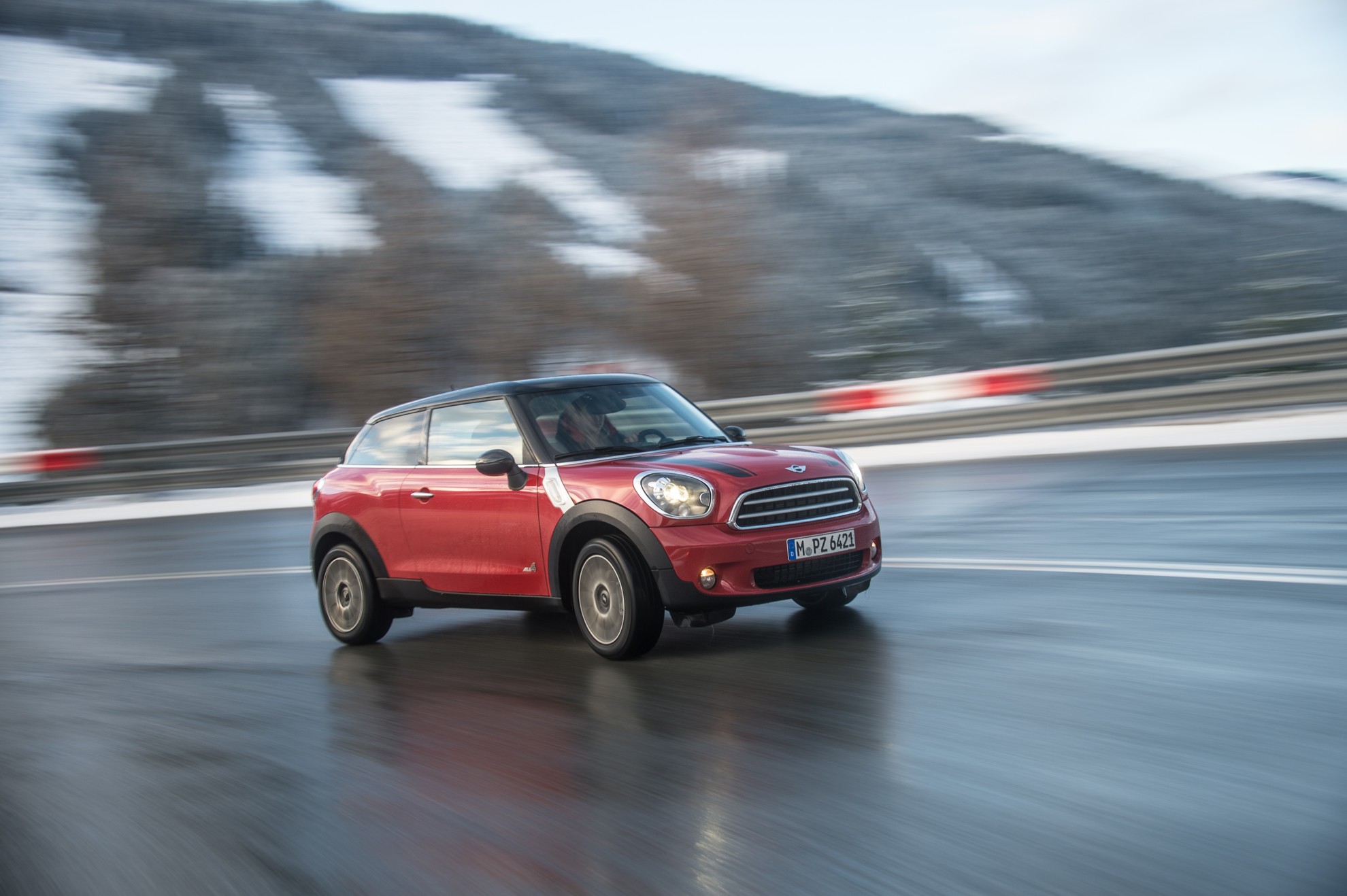 Driving fun to the power of four: MINI continues to expand its all-wheel-drive range.