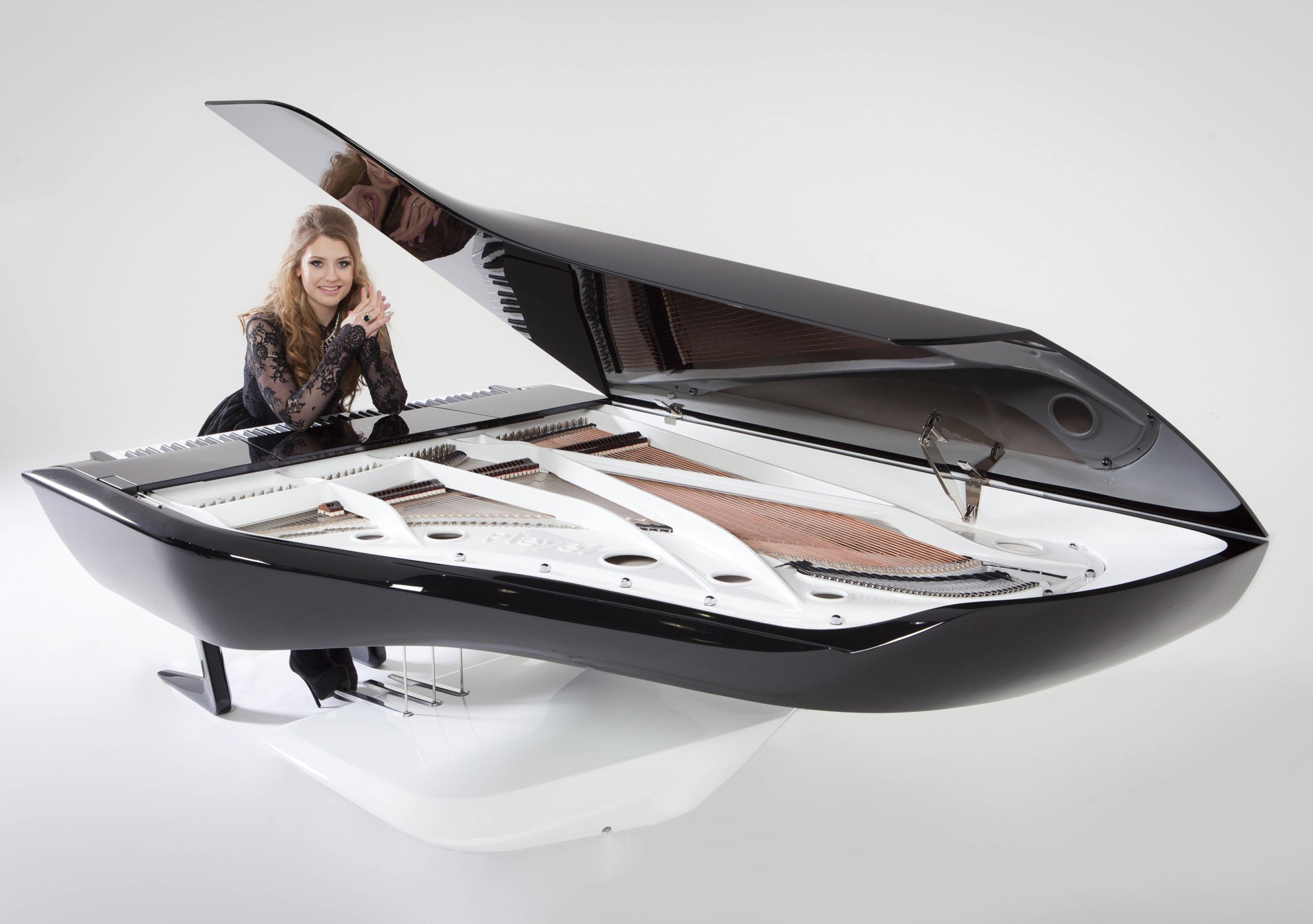 X Factor sensation Ella Henderson debuted the Peugeot Design Lab Pleyel piano