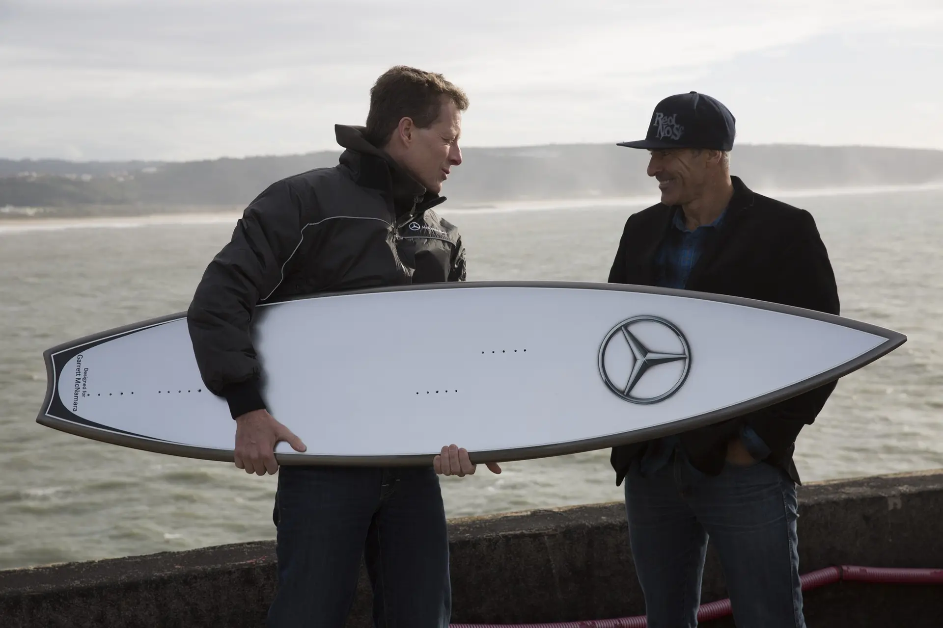 world's largest surfboard