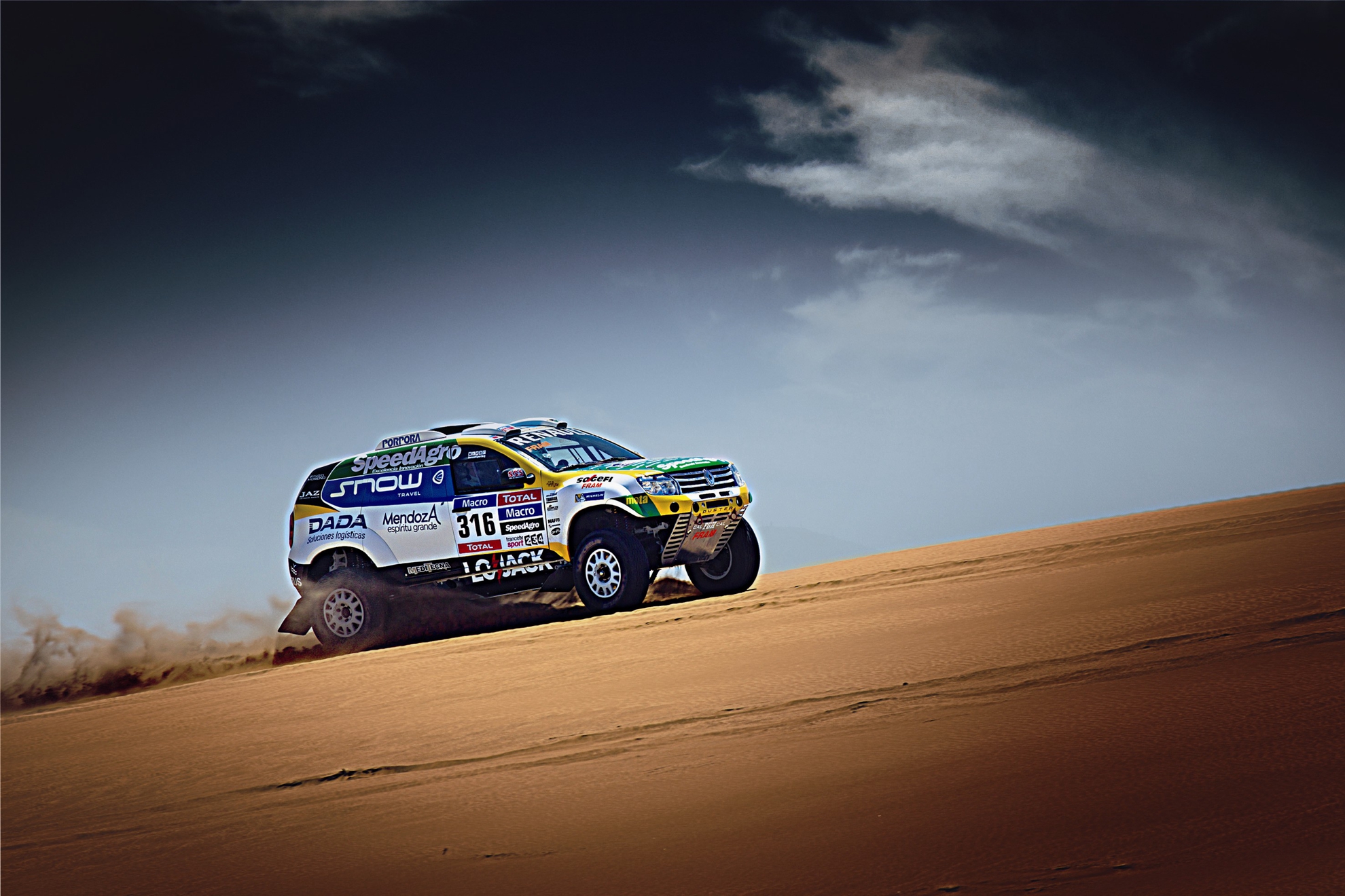 Dakar 2015 – Renault Duster Team sets its sights on the Top 10 on the 2015 Dakar Rally