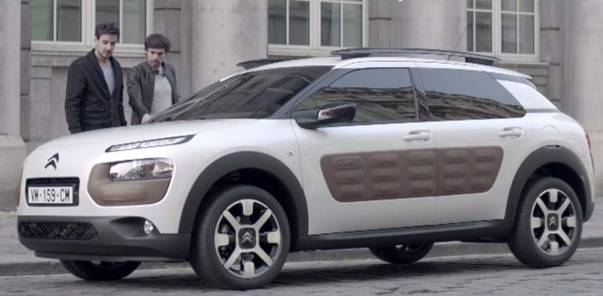 CITROËN C4 CACTUS WINS THE 2015 WORLD CAR DESIGN OF THE YEAR AWARD IN NEW YORK