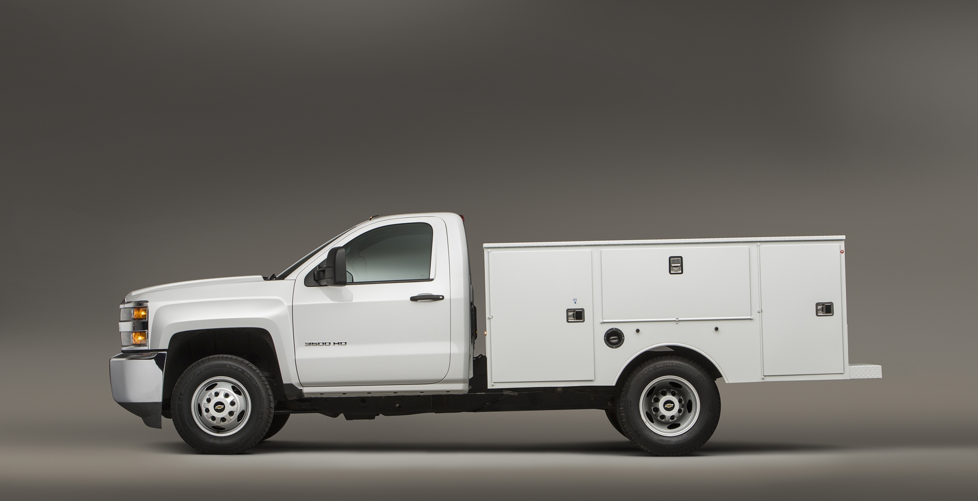 Chevrolet Silverado Chassis Cab Cleans Up with CNG
