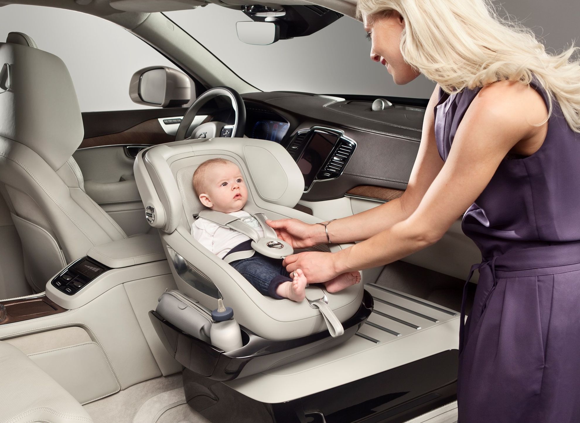 Volvo Cars adds a little luxury with Excellence Child Seat Concept