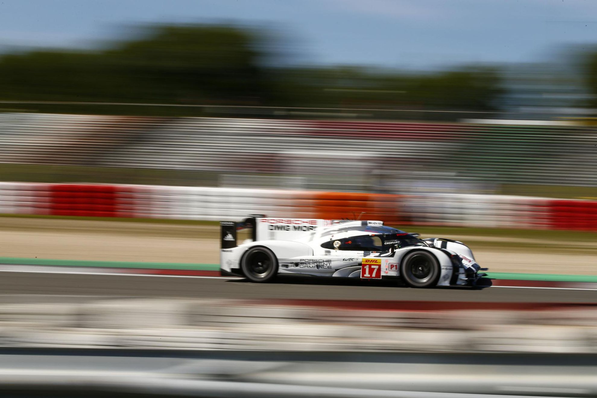 PORSCHE 919 HYBRIDS – LEAD EXTENDED IN WEC