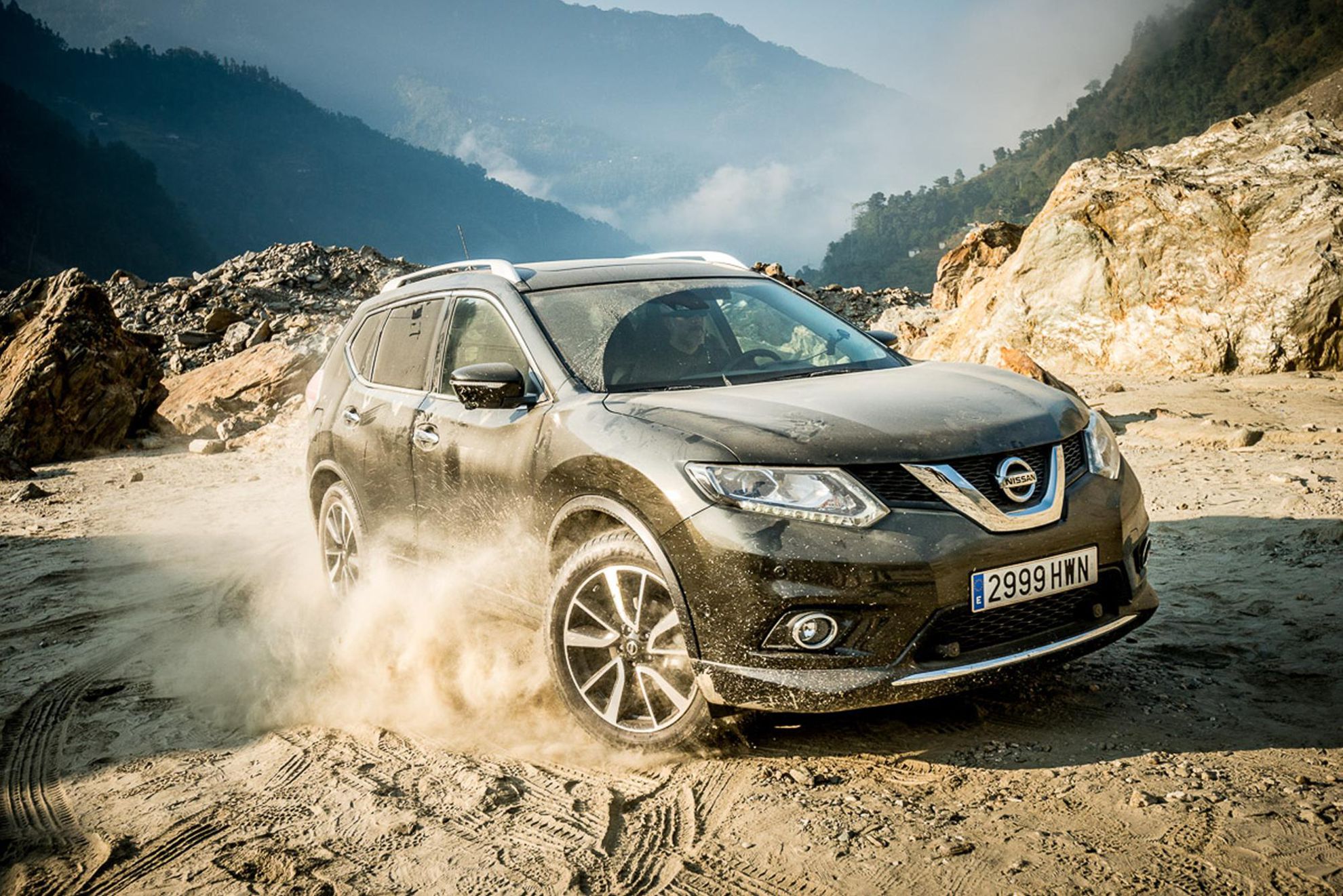 Nissan Tightens Grip on the Crossover Sector Nissan Gripz Concept