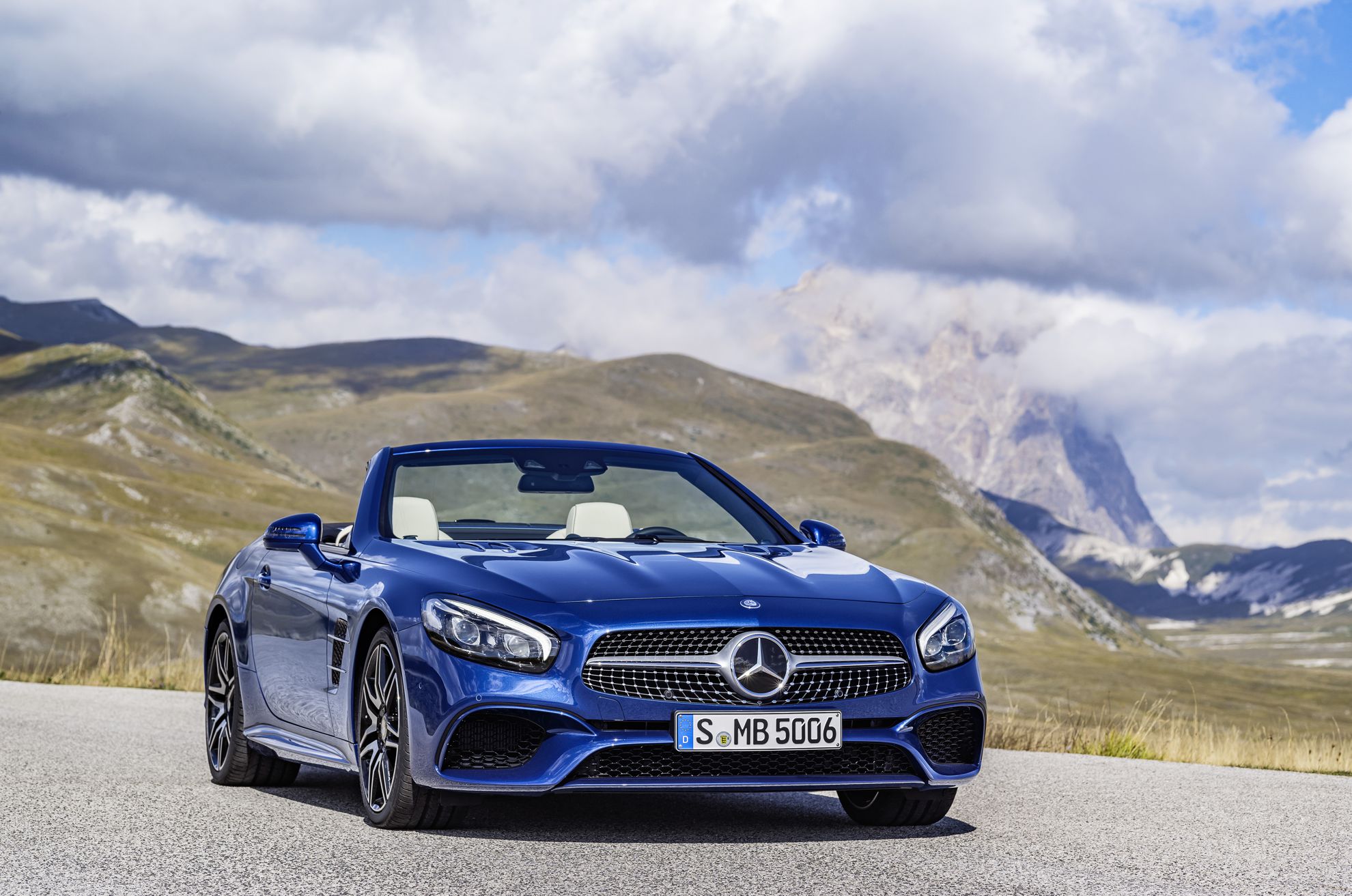 The new Mercedes-Benz SL: The legend – now even more dynamic