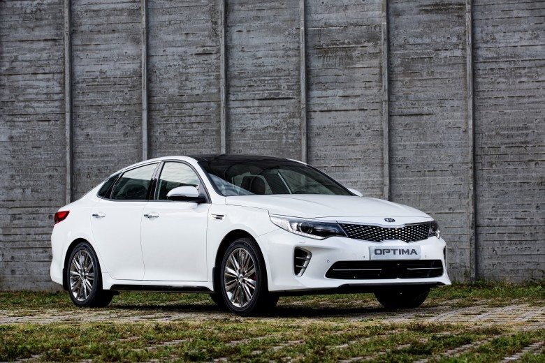 Five-star safety ratings for all-new KIA Optima and Sportage