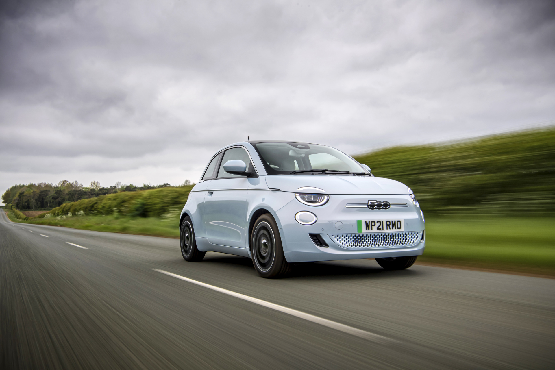 Fully Electric Fiat 500 Is Awarded Best City Car By Auto Express