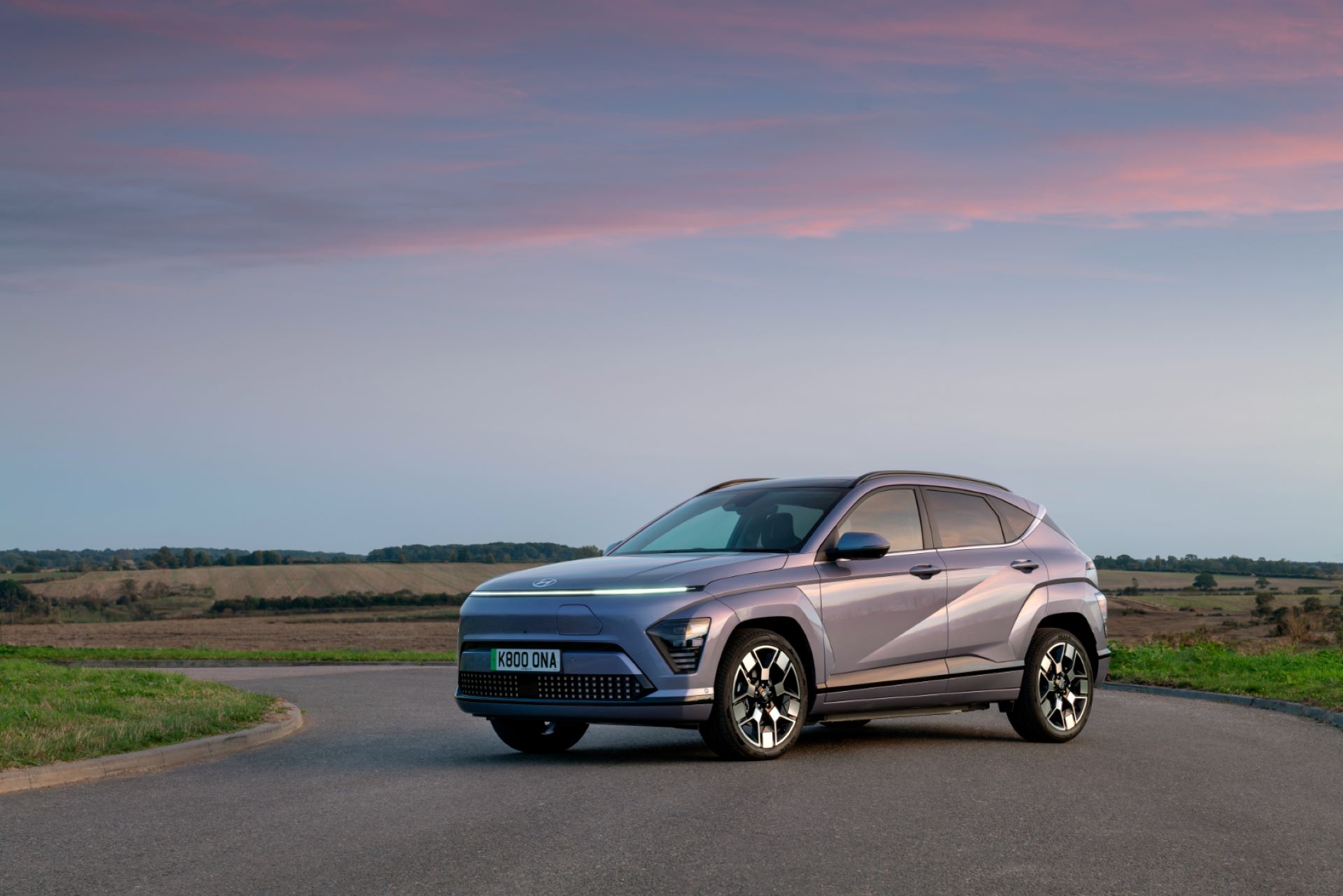 Hyundai celebrates as KONA is named Best Small Family Car and i20 N Best Hot Hatch at 2024 Carbuyer Awards