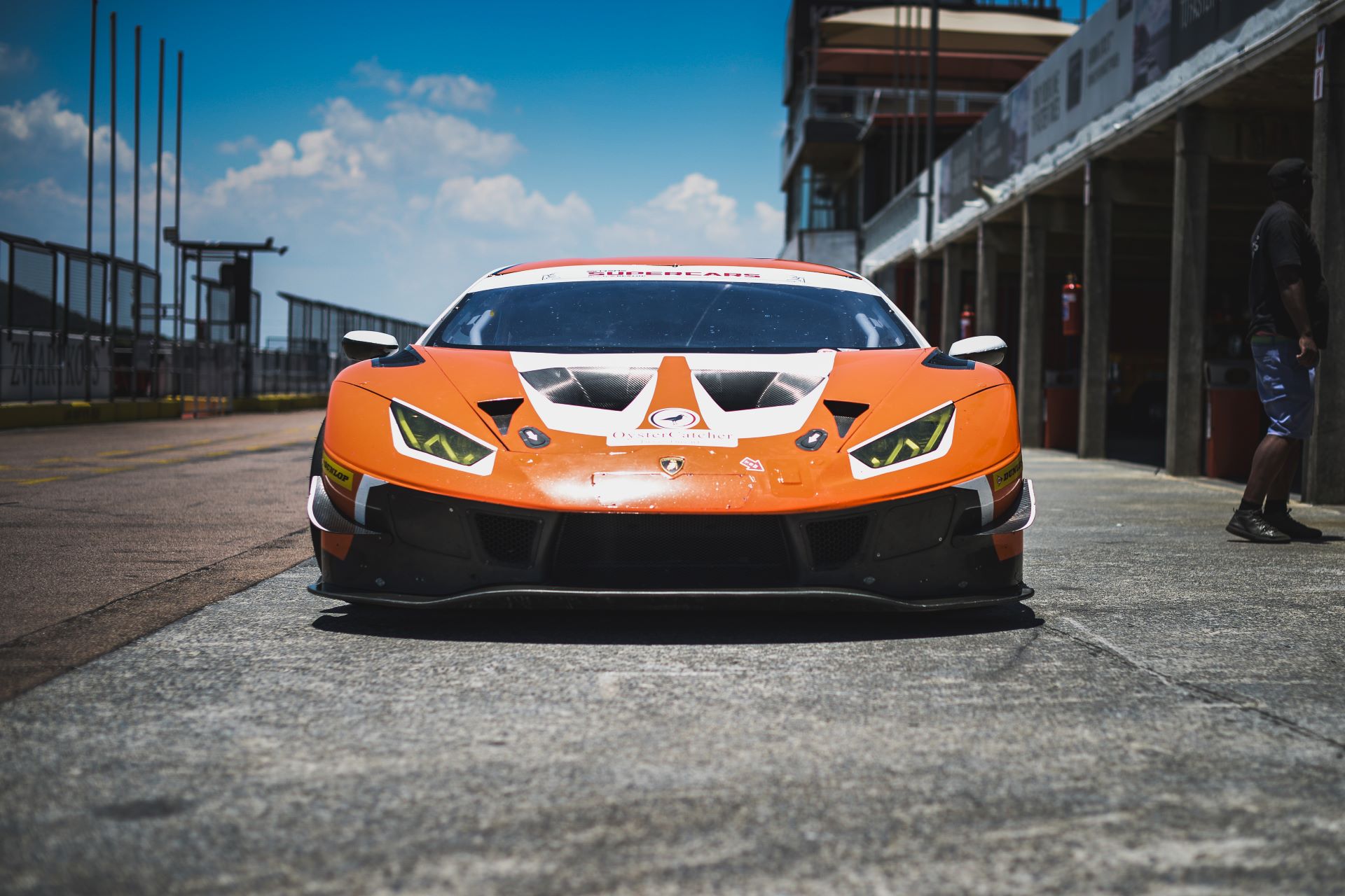 Dunlop partners with Extreme SuperCars for an exhilarating 2024 racing season