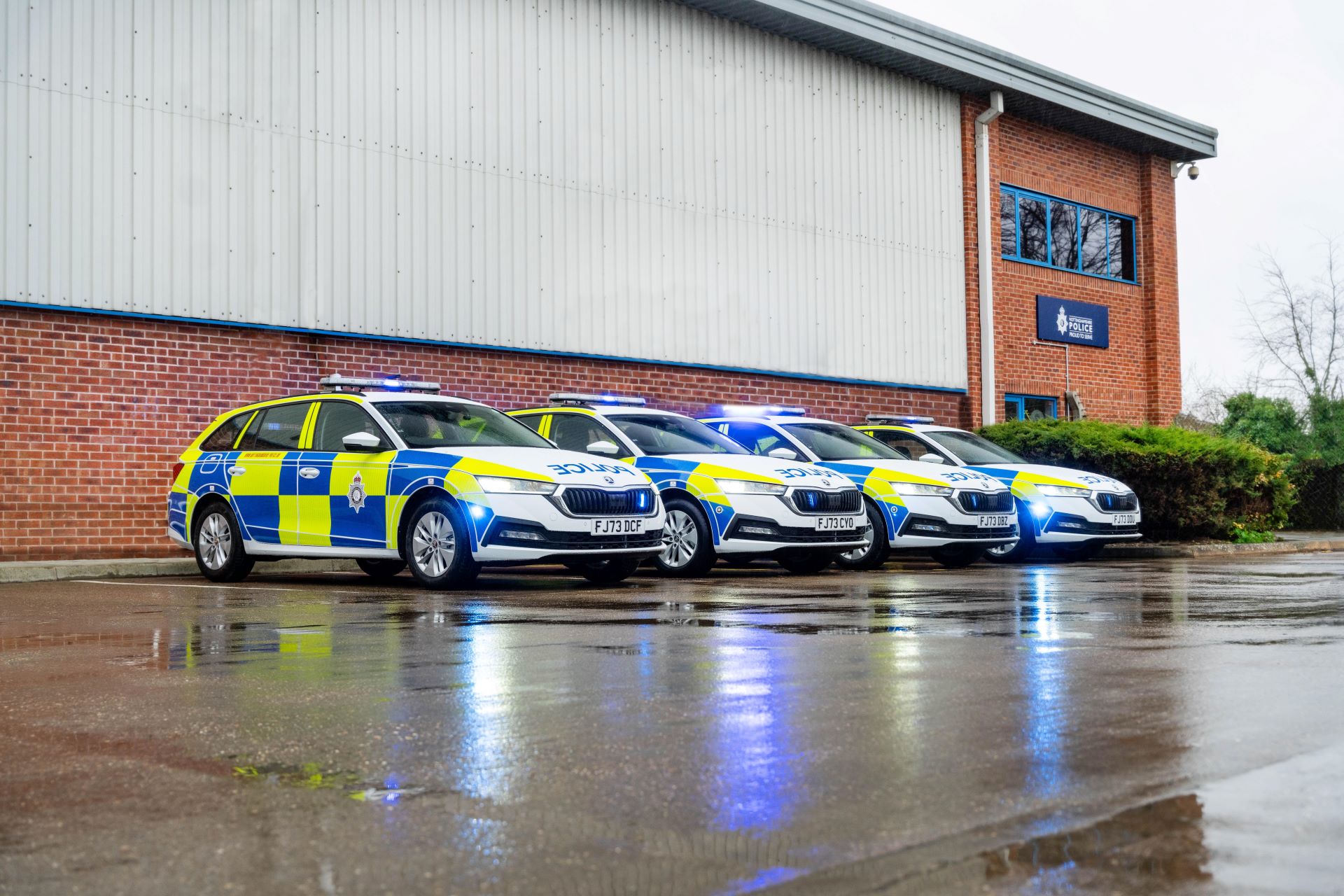 The force is strong: Nottinghamshire Police adds 100 new Škoda cars to its emergency fleet
