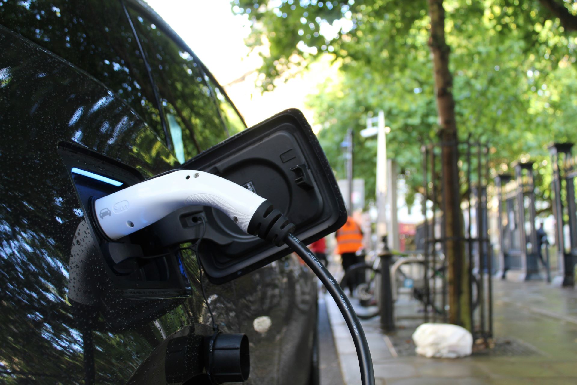 UK Leads Europe in Electric Vehicle Readiness, Geotab Report Finds
