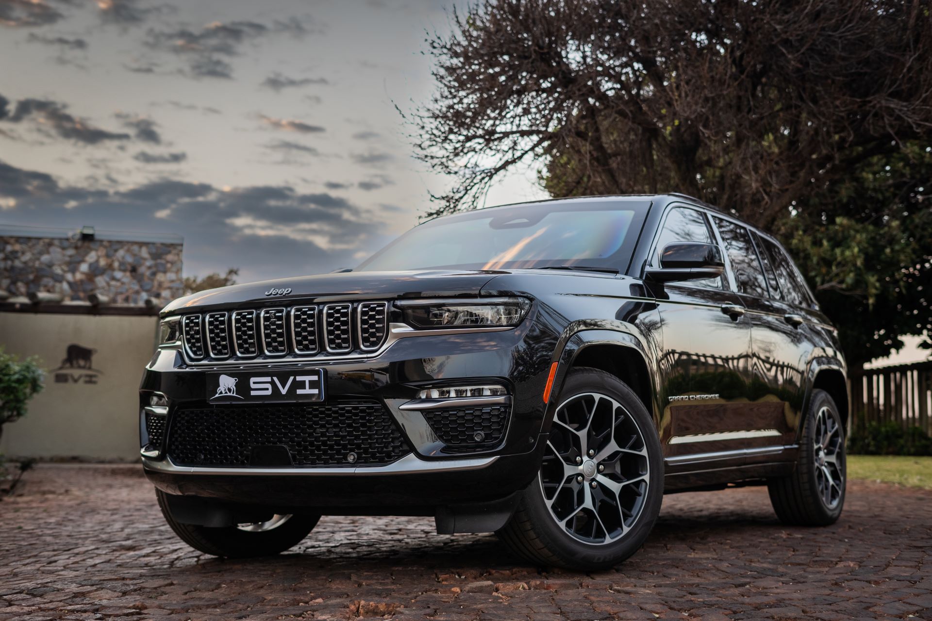 Jeep Grand Cherokee Now Available with Discreet B4+ Armouring in SVI-Stellantis Collaboration