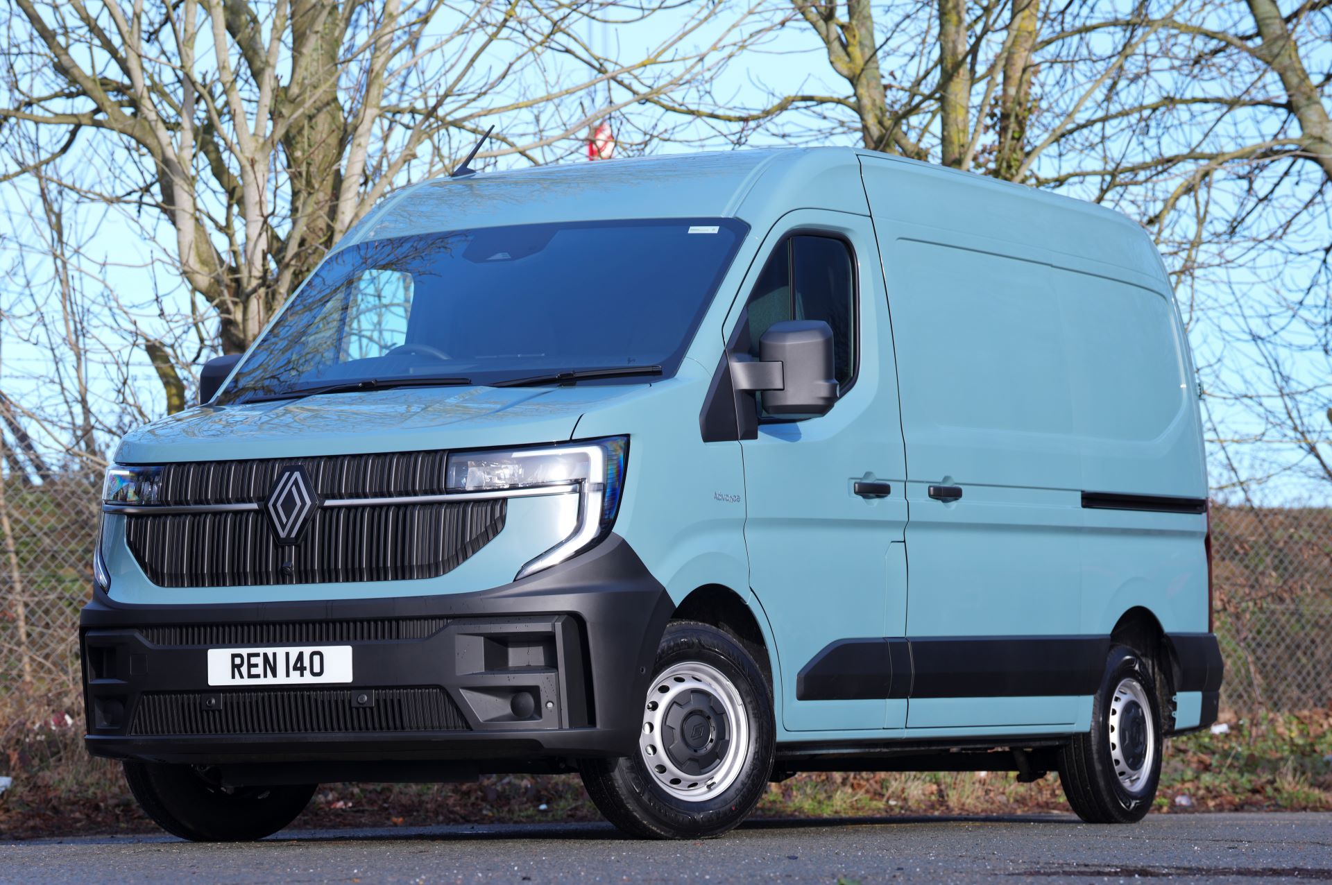 Renault Master Retains ‘Best Large Van’ Crown at 2026 Parkers Awards