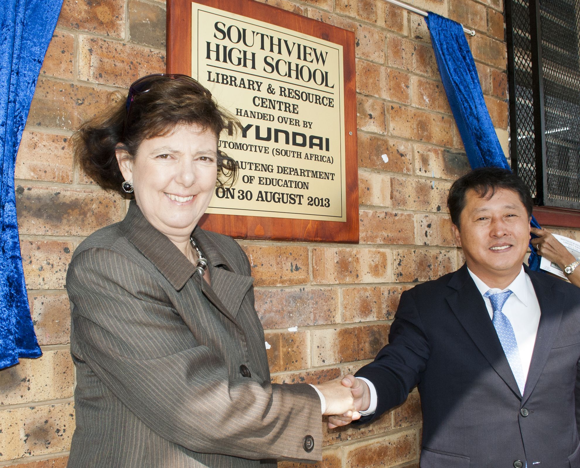 Southview High School Lenasia, gets Library from Hyundai South Africa