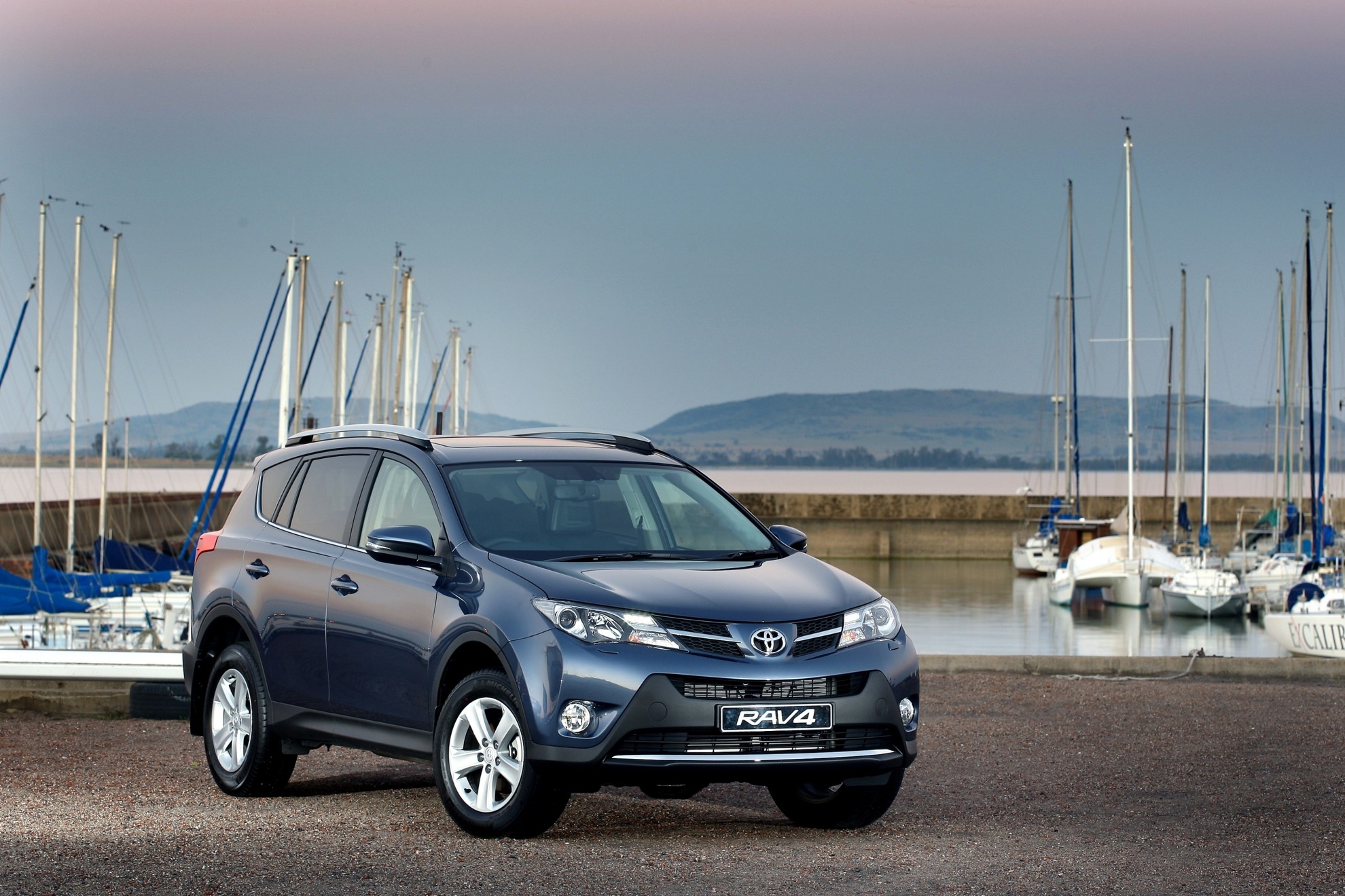 Five-Star Safety Ratings for New Toyota Auris and Rav 4